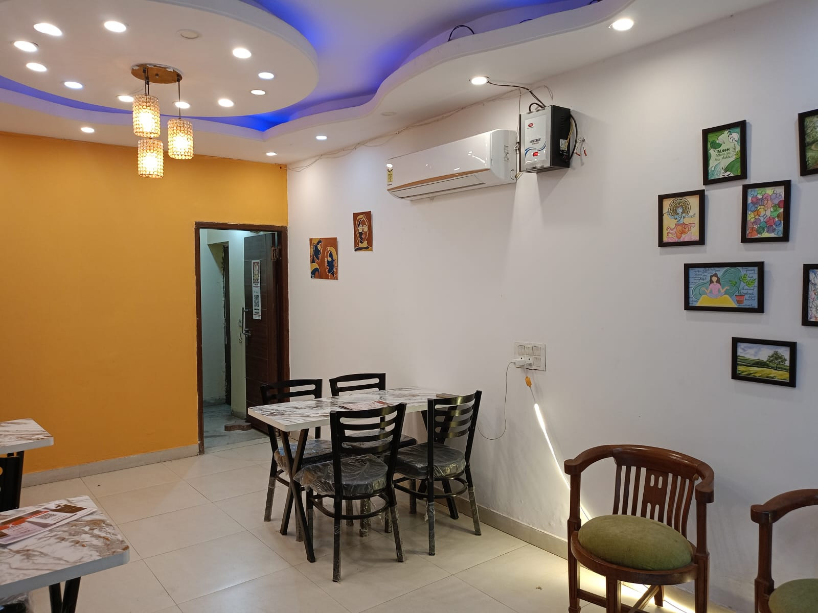 webcafe launge6